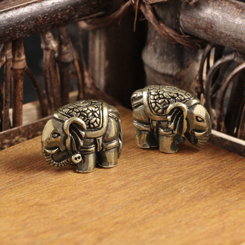 1개 귀여운 코끼리 황동 조각 장식품 차 액세서리 데스 - Vintage Collectible Christmas Ornaments 리뷰 및 가격